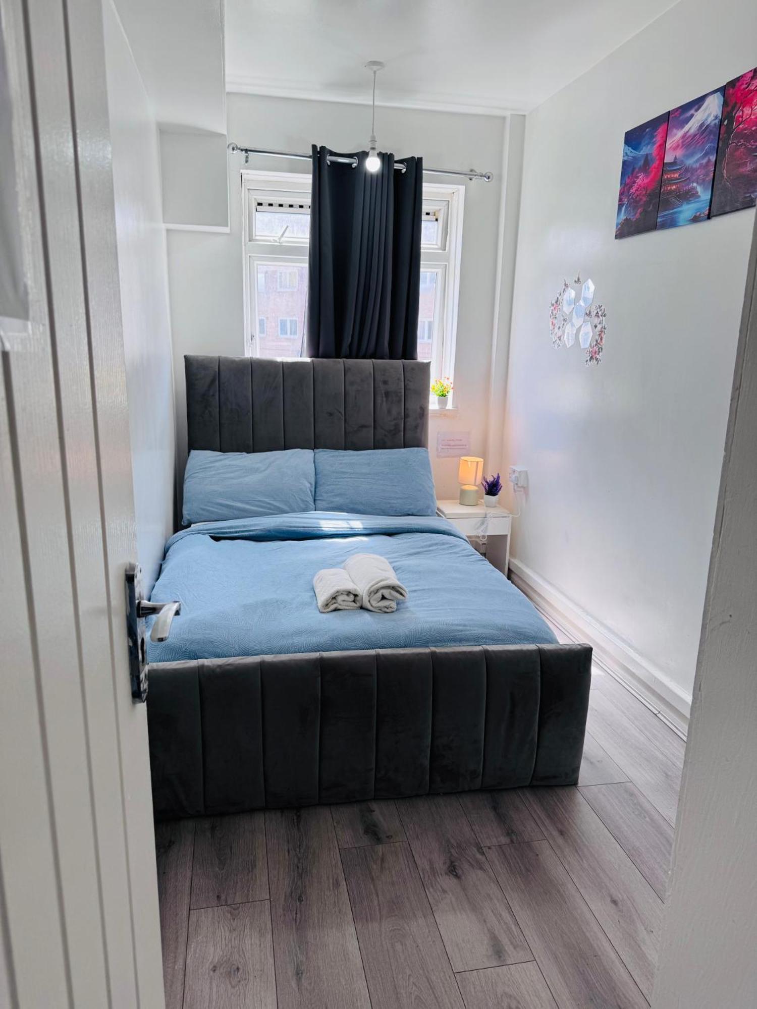Modern Room In A 4 Bedroom Flat In London, Shared Bathroom! Exteriör bild